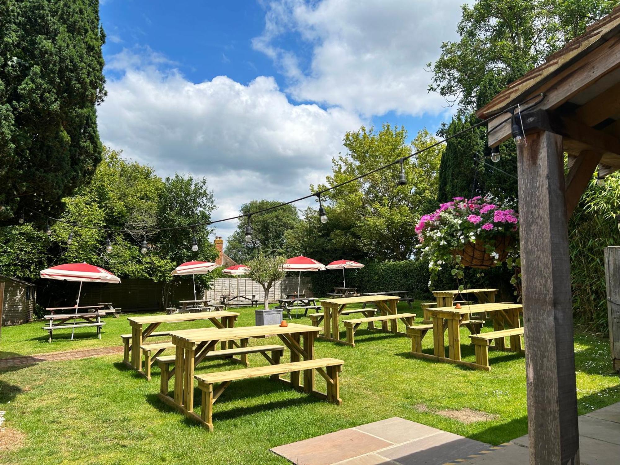 The Bear Inn Hartfield Extérieur photo